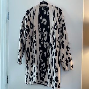 Something Navy Cheetah cardigan in Black/White